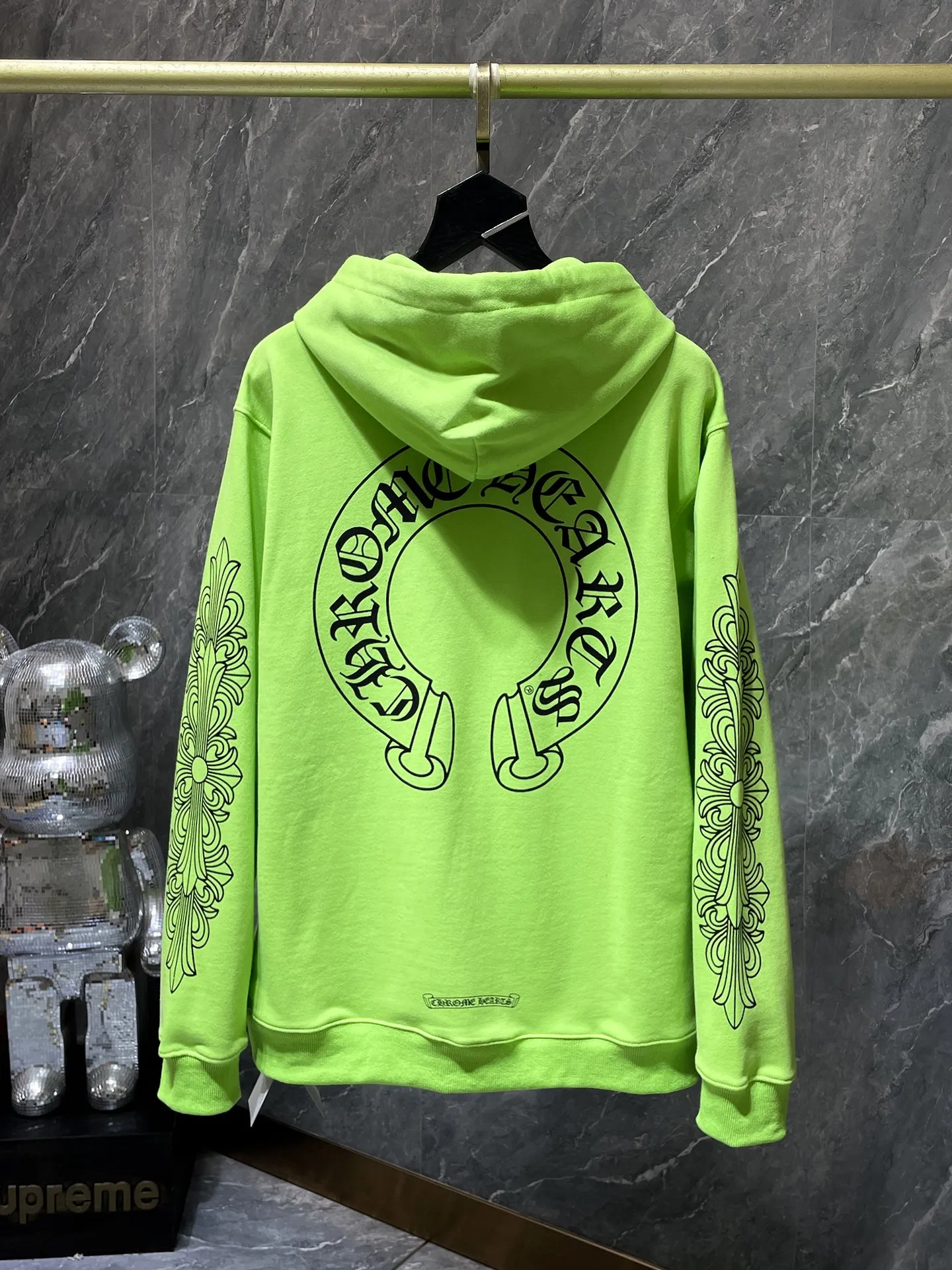 P240 Chrome Hearts Autumn and Winter 2025 Counter synchronization High-weight, environmentally friendly and high-quality top-quality fabrics Chrome Miami Ultra Limited Arm Horseshoe Hoody Counter synchronization 1:1 replica version Recommended colors: Limited green Limited orange Sizes: S, M, L, XL